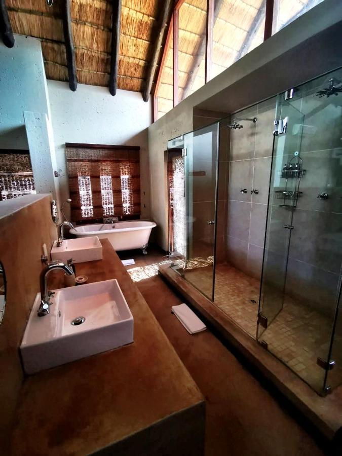 Kgorogoro Lodge Pilanesberg Exterior photo