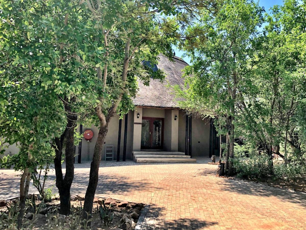 Kgorogoro Lodge Pilanesberg Exterior photo