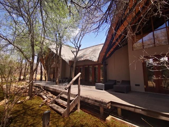 Kgorogoro Lodge Pilanesberg Exterior photo